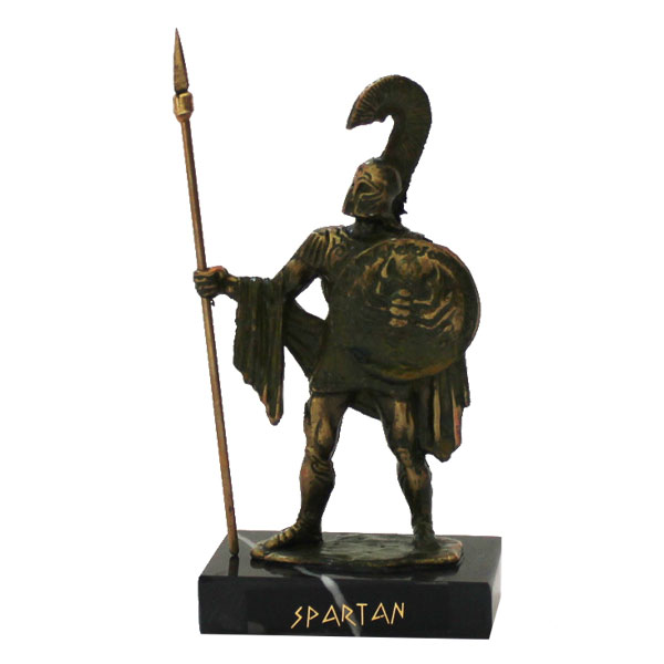 Μεταλλικό άγαλμα Σπαρτιάτη πολεμιστή με δόρυ.