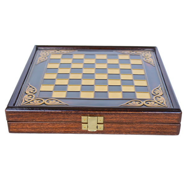 Chess set in wooden box with 22cm